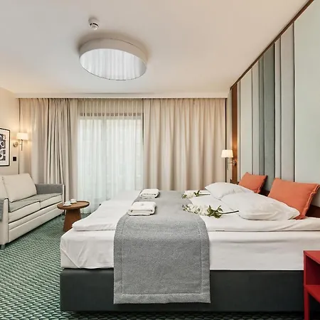 Gwarna City Center By Renters Lägenhetshotell 3*