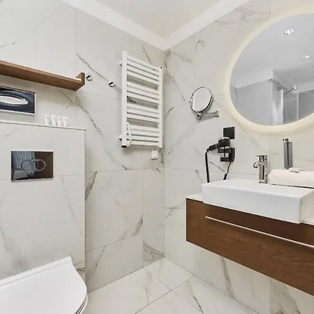 Lägenhetshotell Gwarna City Center By Renters