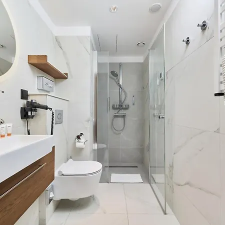 Apart-hotel Gwarna City Center By Renters
