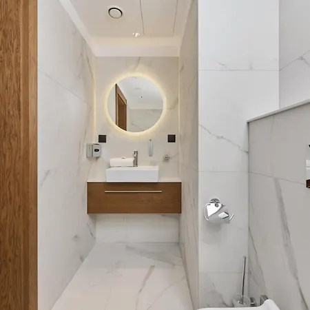 Lägenhetshotell Gwarna City Center By Renters 3*