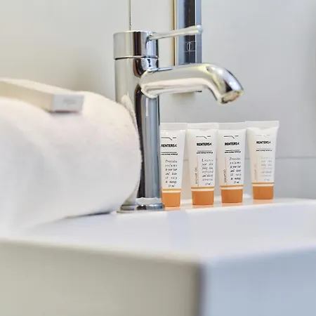 Gwarna City Center By Renters Lägenhetshotell