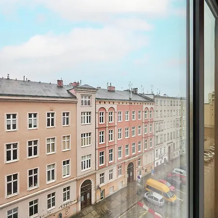 Apart-hotel Gwarna City Center By Renters