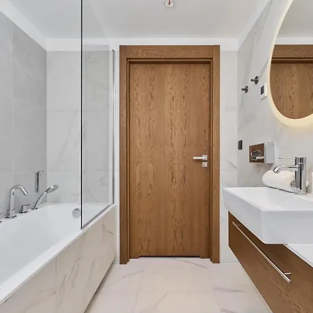 Gwarna City Center By Renters 3* Vratislav