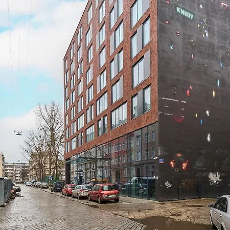 Gwarna City Center By Renters Aparthotel